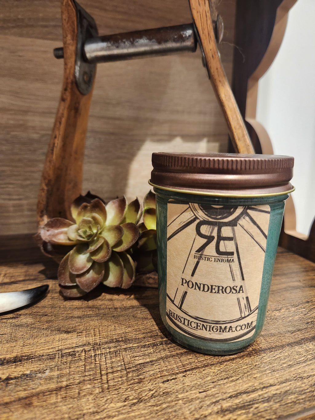 Ponderosa 8 oz Candle